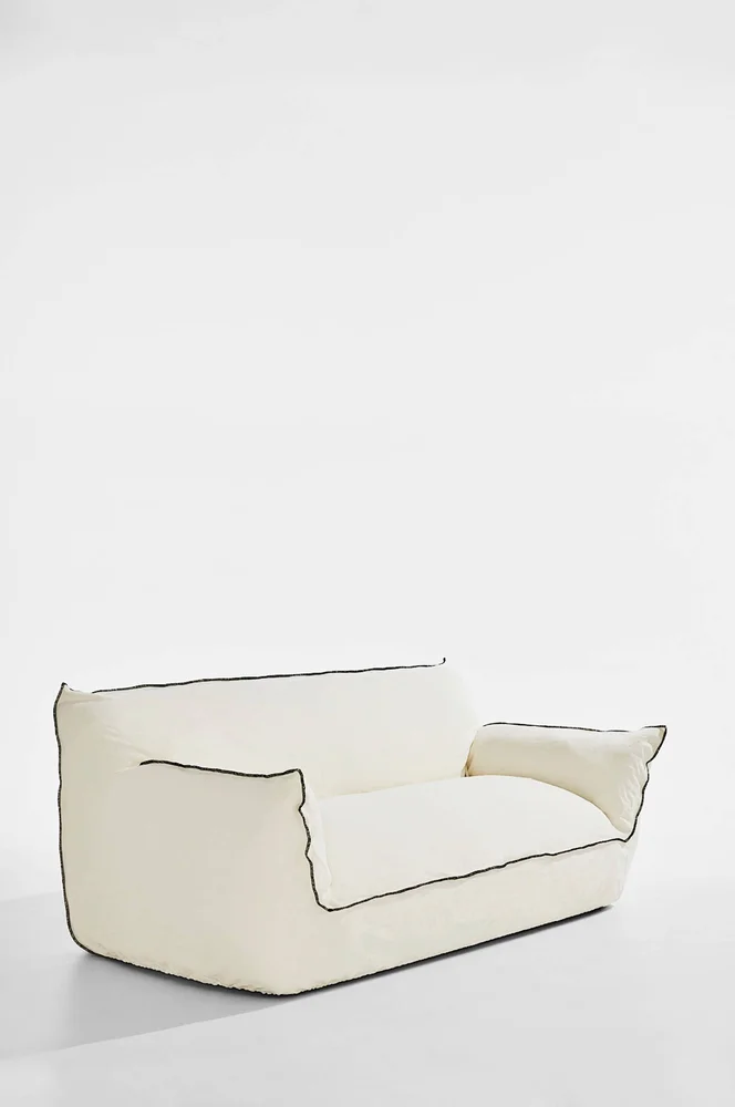 Gia sofa 2,5-seter – Hvit m v:6901024 Gia sofa 2,5-seter – Hvit m v:6901024