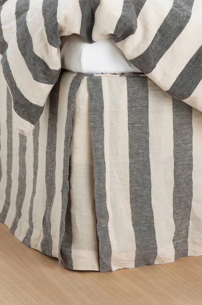 Sengekappe Candice Block Stripe i bomull høyde 52 cm – Grå – Tekstiler | m v:3294011 Sengekappe Candice Block Stripe i bomull høyde 52 cm – Grå – Tekstiler | m v:3294011
