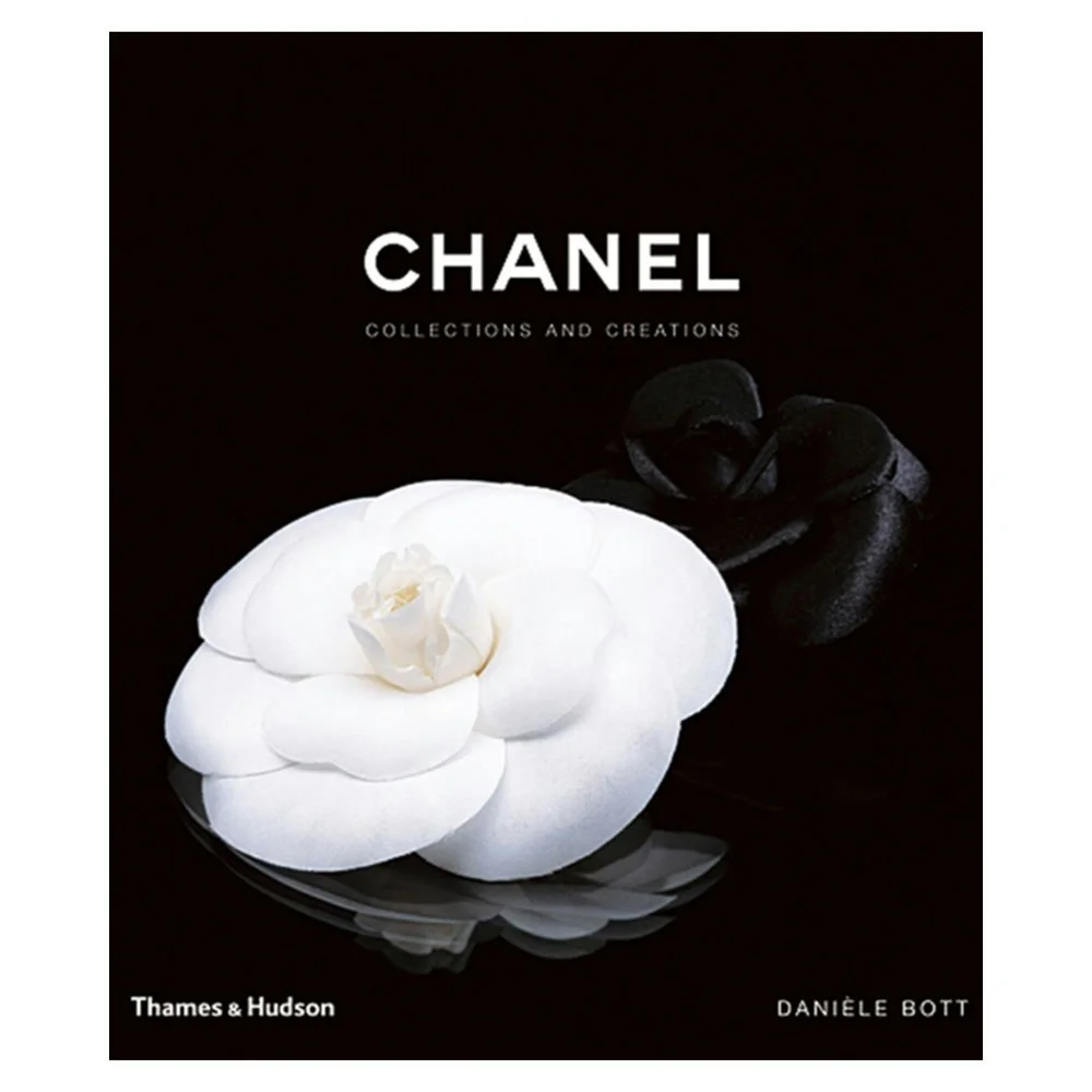 Chanel: Collections & Creations Bok v:4652099