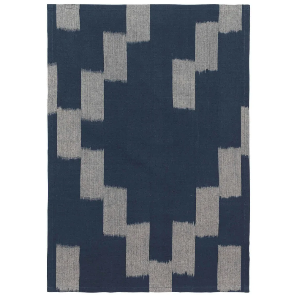 Ikat Kjøkkenhåndkle 50×70 cm, Ink Blue / Parchment v:9392887 Ikat Kjøkkenhåndkle 50×70 cm, Ink Blue / Parchment v:9392887