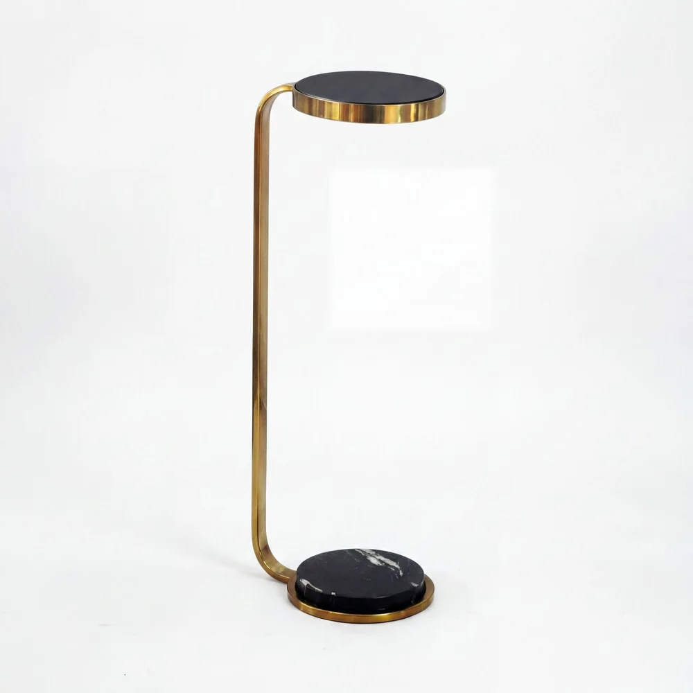 Solren rundt sidebord 72 cm i metall med marmorplate v:7752886